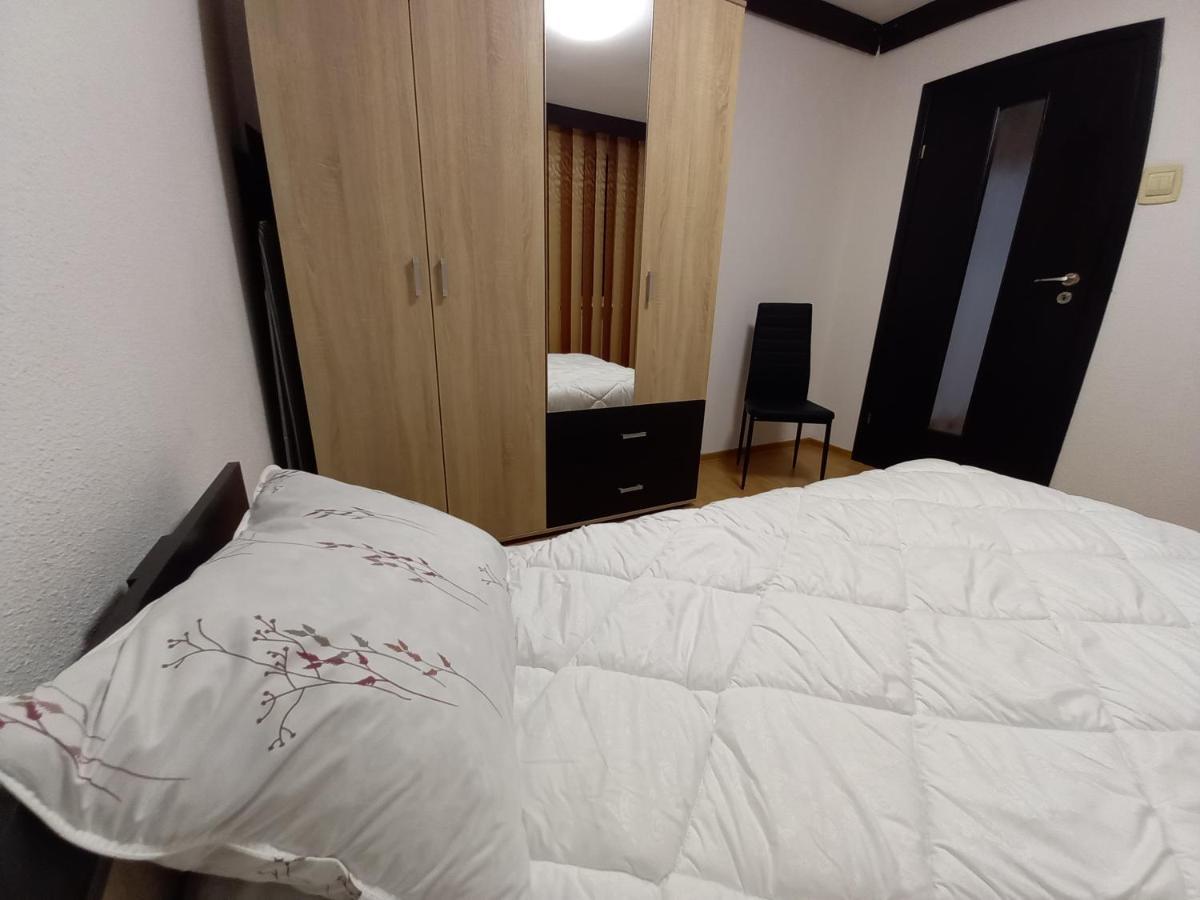 Alma Apartament Piatra Neamt Exterior photo