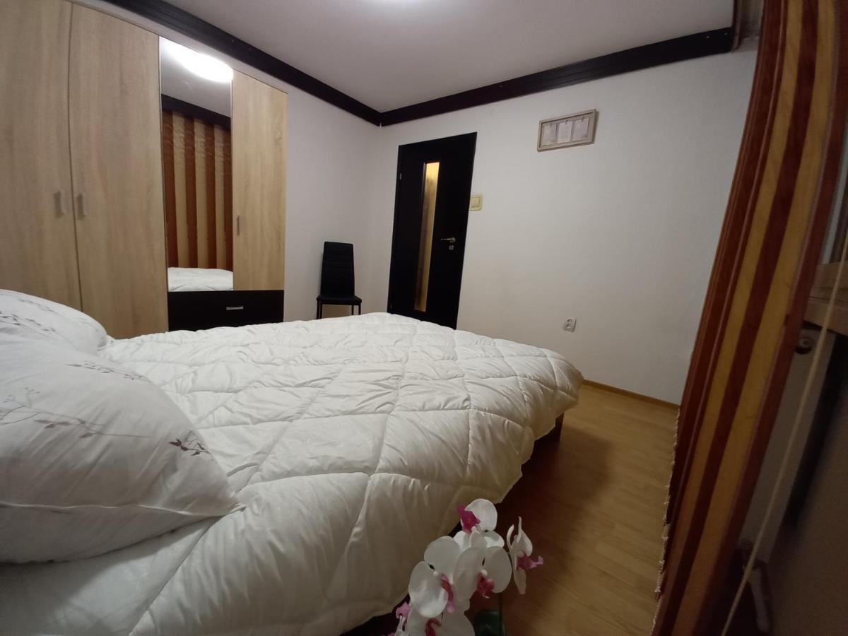 Alma Apartament Piatra Neamt Exterior photo